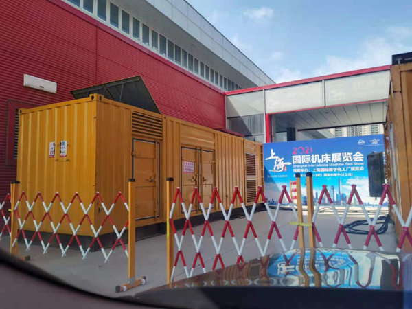 新密发电车出租-发电机无电压或电压太低怎么办？