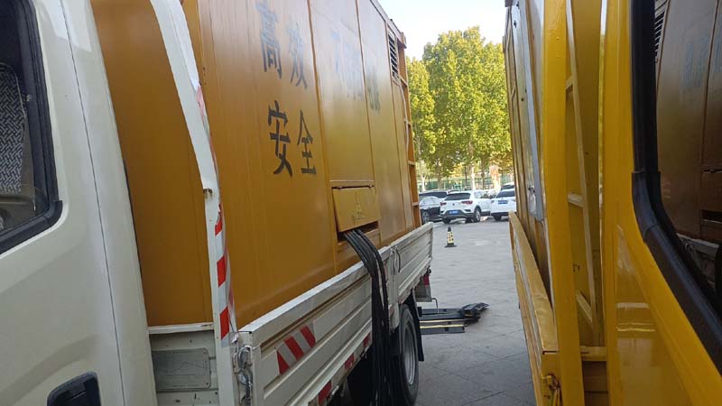 新密如何判断柴油发电机组和UPS电源的切换时间是否符合要求？