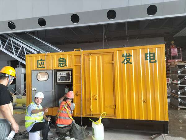 新密怎样判断空气滤清器是否需要更换？